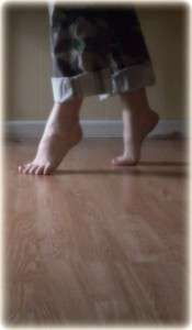 المشي على اطراف و رؤوس الاصابع