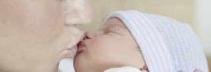 الوقاية انتقال عدوى فيروس الهربس الى حديثي الولادة